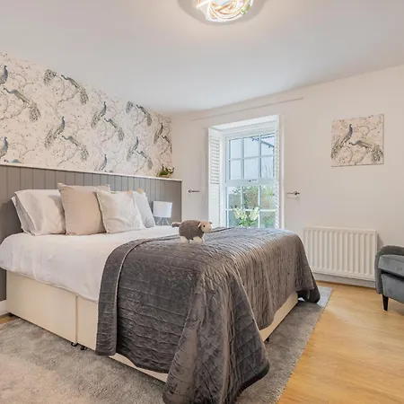 Lakeland - Sleeps 6 * Bowness-on-Windermere