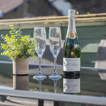 Holiday home Lakeland - Sleeps 6 *