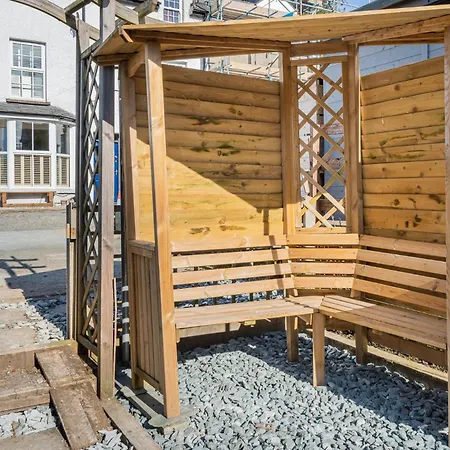 Lakeland - Sleeps 6 Holiday home Bowness-on-Windermere