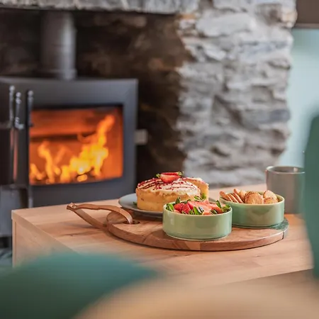 Lakeland - Sleeps 6 Holiday home Bowness-on-Windermere