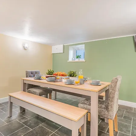 Lakeland - Sleeps 6 * 보우네스온윈더미어